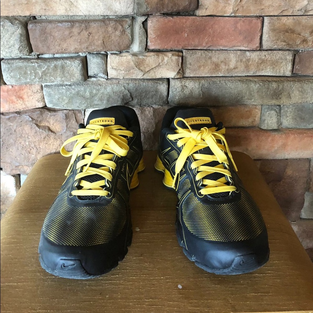 LiveStrong Nike shox
